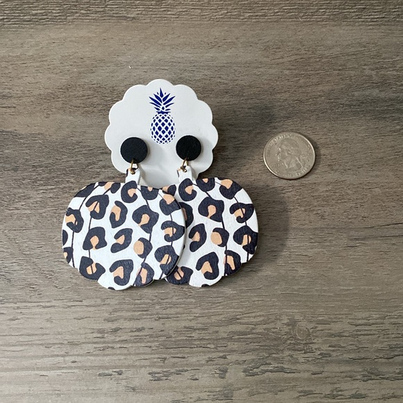 Prep Obsessed Leopard Print Pumpkin Earrings - Picture 3 of 3